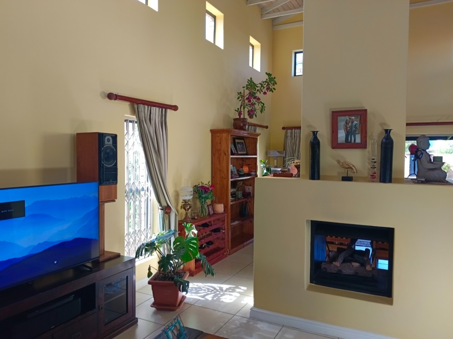 3 Bedroom Property for Sale in Sandbaai Western Cape